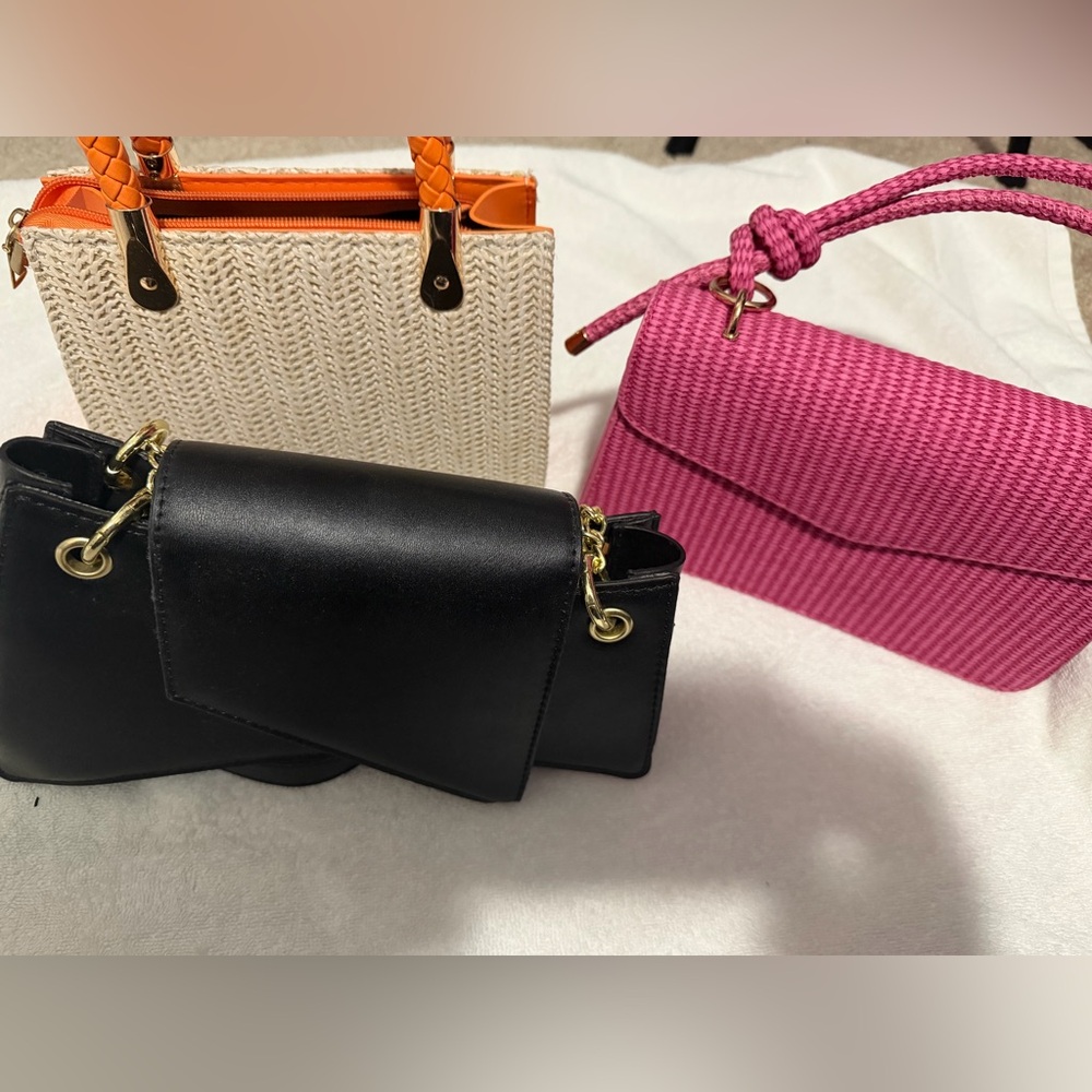 3 Lot of Woman’s Handbags -Unbranded